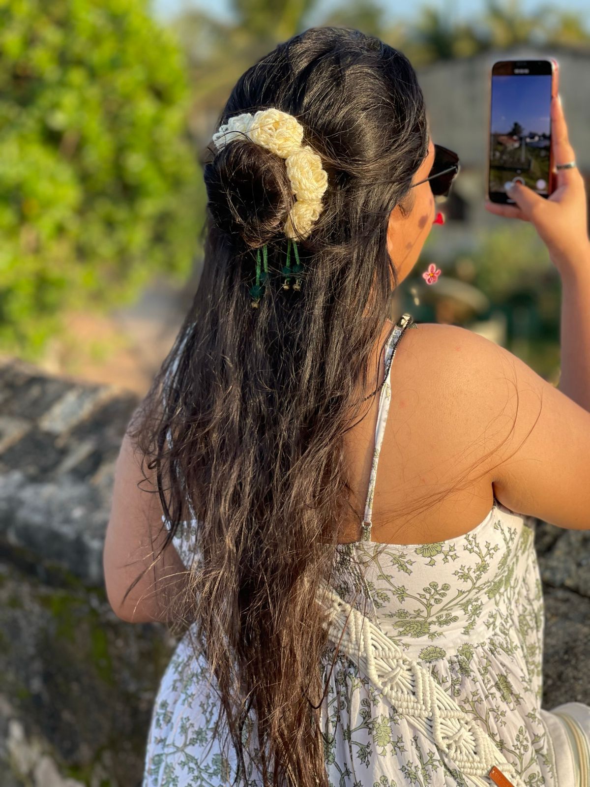 Hot woman in Fitoori Banjaaran's Crocheted Floral Gajre