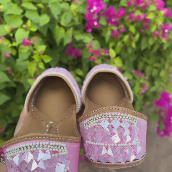 Fitoori Banjaaran's Handcrafted Blingy Pink Leather Punjabi Jutti 1