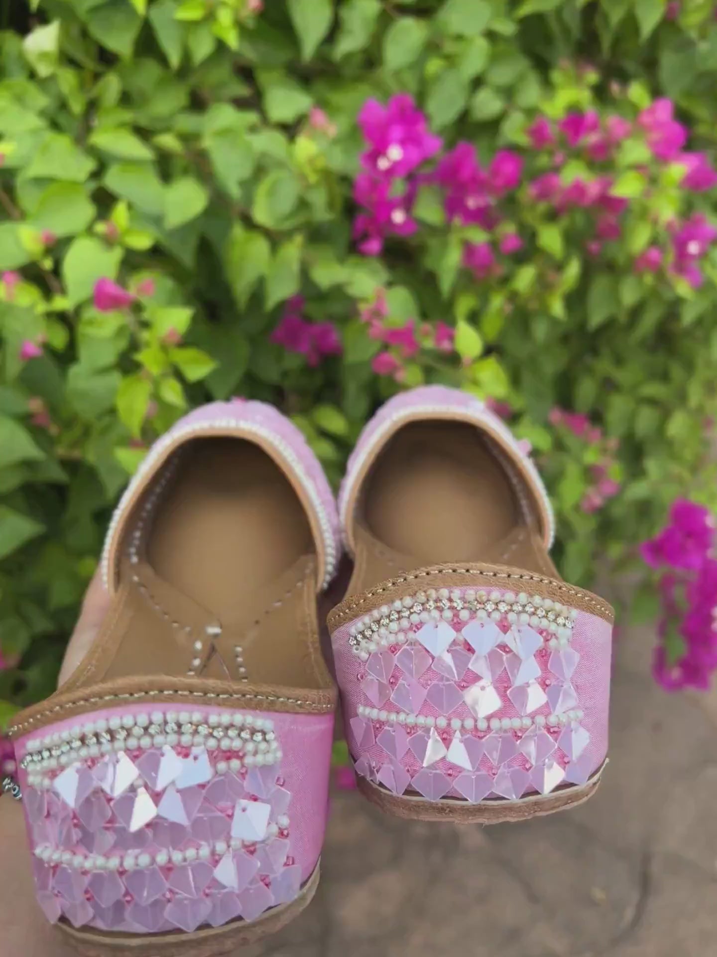 Fitoori Banjaaran's Handcrafted Blingy Pink Leather Punjabi Jutti 1